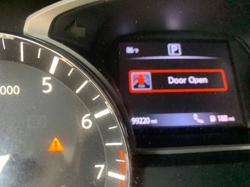 Used 2016 Nissan Altima 2.5 SL w/ Moonroof Package FWD image 27