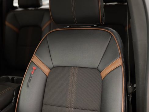 Used 2023 GMC Canyon AT4 image 25