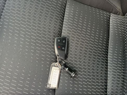 Used 2025 Chevrolet Equinox LT image 20