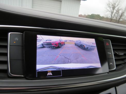 Used 2024 Buick Enclave Essence w/ Experience Buick Package image 23