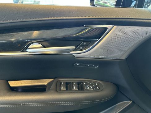 Certified 2025 Cadillac XT5 Premium Luxury image 13