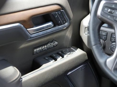Used 2024 Chevrolet Silverado 1500 High Country w/ Technology Package AWD/4WD image 15