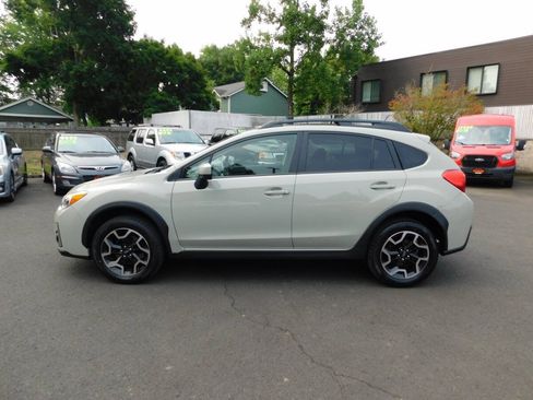Used 2017 Subaru Crosstrek 2.0i Premium AWD/4WD image 22