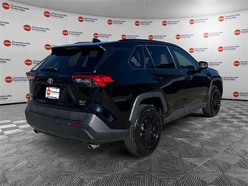 Used 2019 Toyota RAV4 XLE image 5
