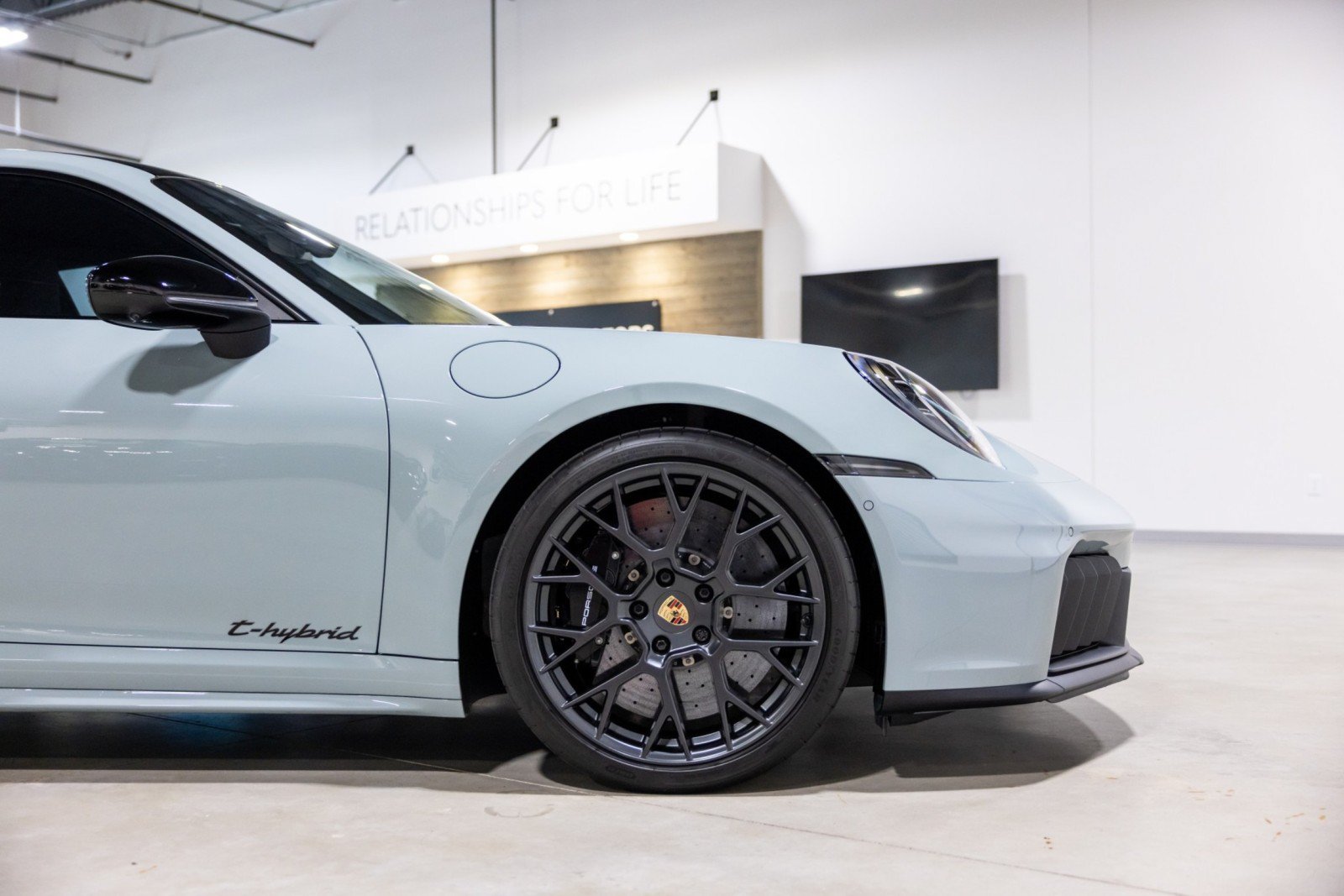 Used 2025 Porsche 911 Carrera GTS RWD image 22