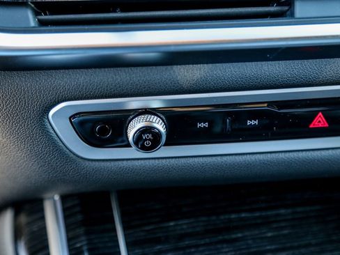 New 2026 BMW X7 xDrive40i w/ Executive Package image 17