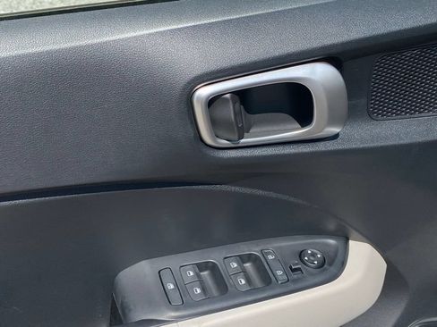 New 2026 Hyundai Venue SEL FWD image 25