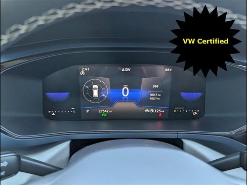 Certified 2023 Volkswagen Taos SE w/ Panoramic Sunroof Package image 15