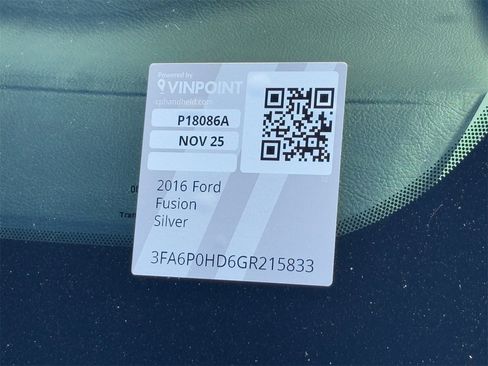 Used 2016 Ford Fusion SE image 32