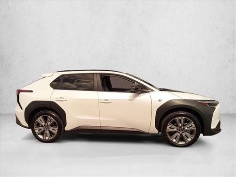 Used 2025 Subaru Solterra Limited w/ Limited Package AWD/4WD image 4