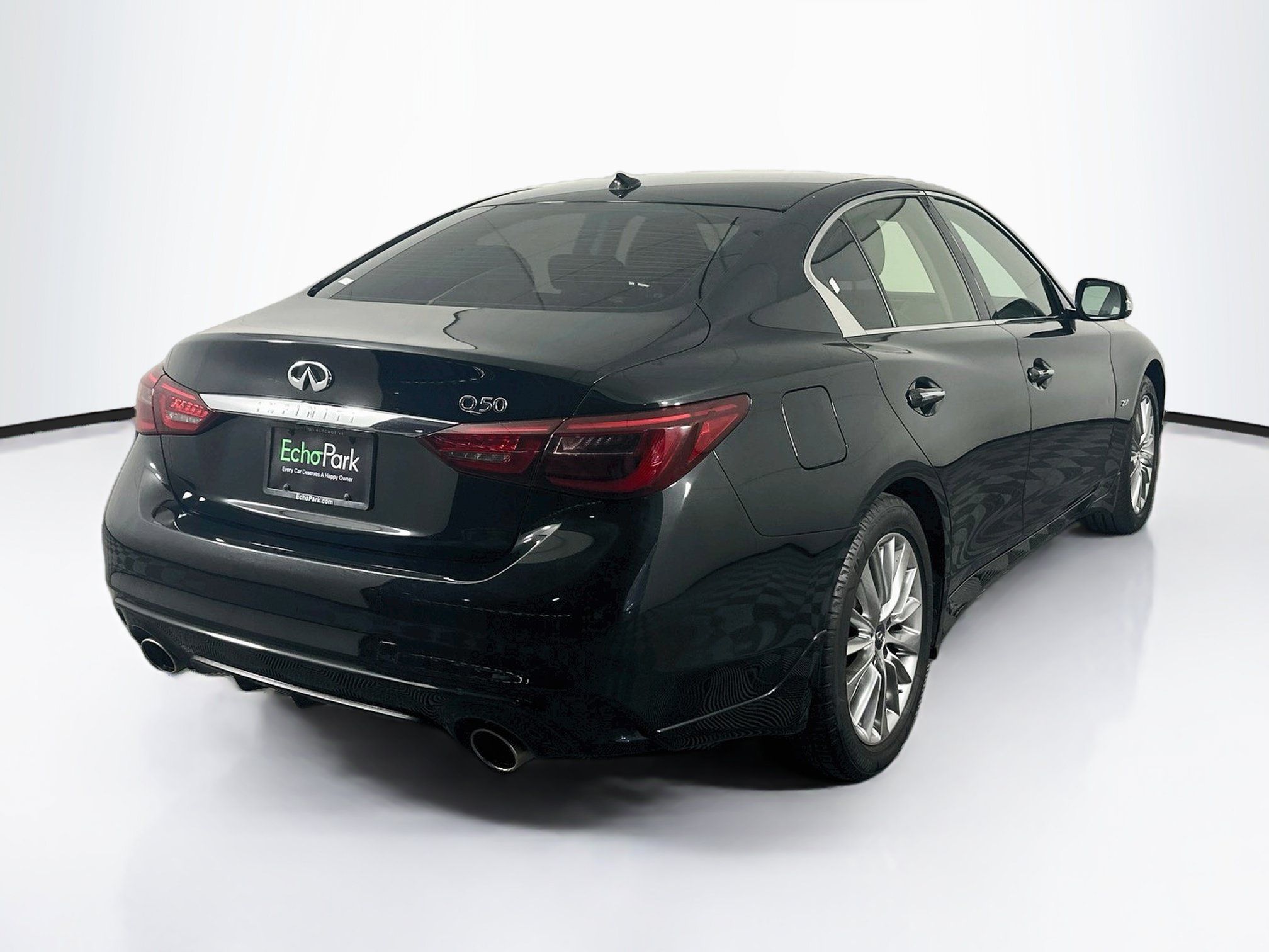 Used 2018 INFINITI Q50 Luxe RWD image 9