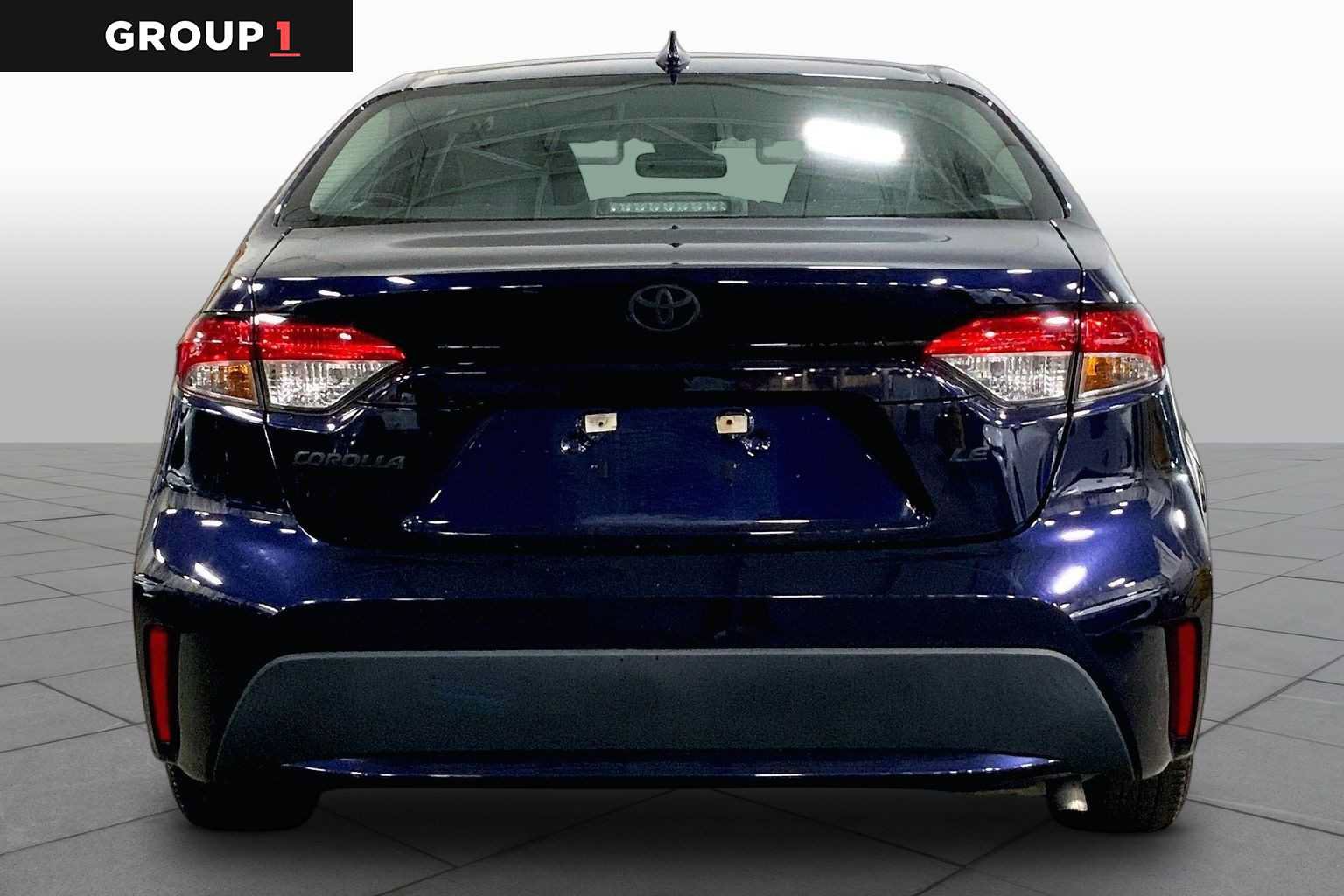 Certified 2022 Toyota Corolla LE FWD image 5