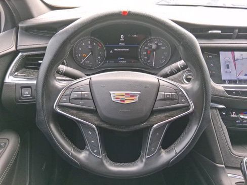 Used 2021 Cadillac XT5 Premium Luxury FWD image 10