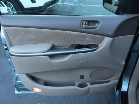 Used 2010 Toyota Sienna LE image 15