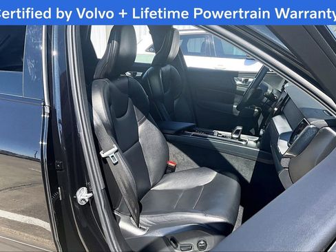 Certified 2025 Volvo XC60 B5 Core image 10
