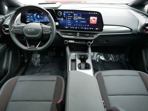 Used 2026 Chevrolet Equinox EV RS FWD image 21