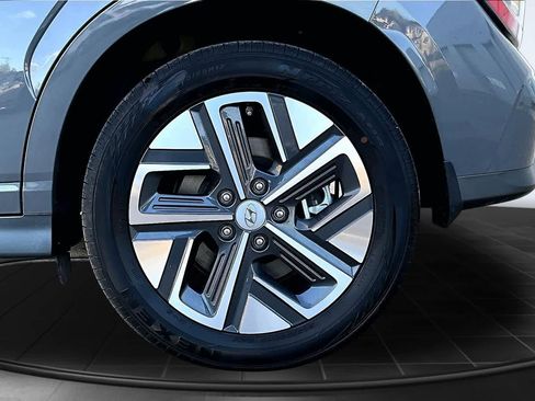 Used 2023 Hyundai Kona SEL FWD image 35