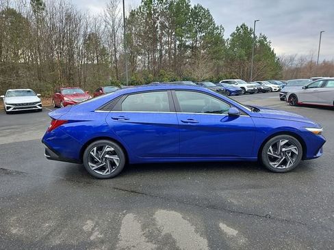 New 2026 Hyundai Elantra Limited FWD image 13