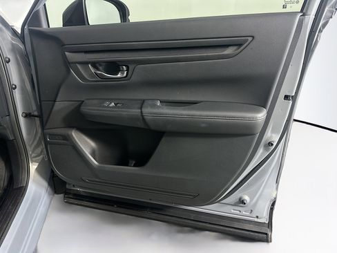 Used 2026 Honda CR-V LX image 32