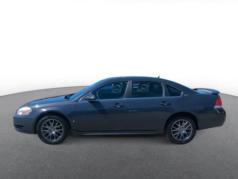 Used 2009 Chevrolet Impala LT w/ Luxury Edition Package FWD image 5