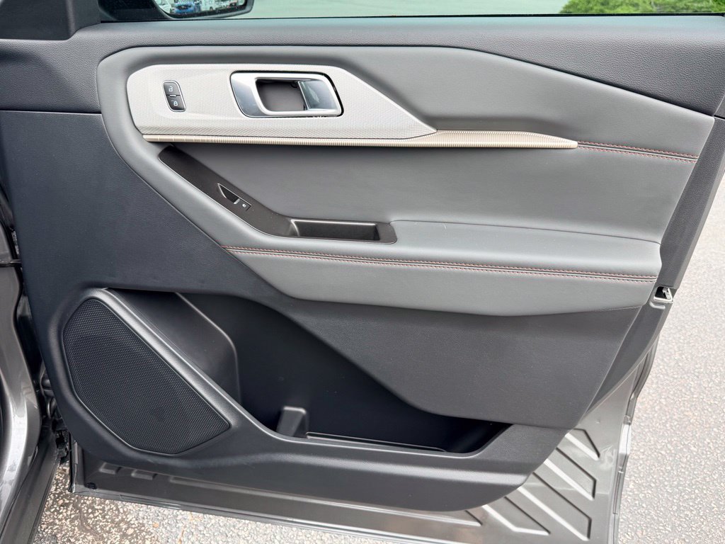 New 2026 Ford Explorer Active w/ Active Comfort Package RWD image 6
