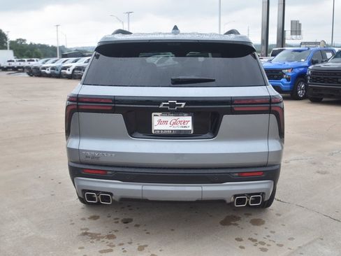 New 2026 Chevrolet Traverse LT w/ Enhanced Driving Package image 5