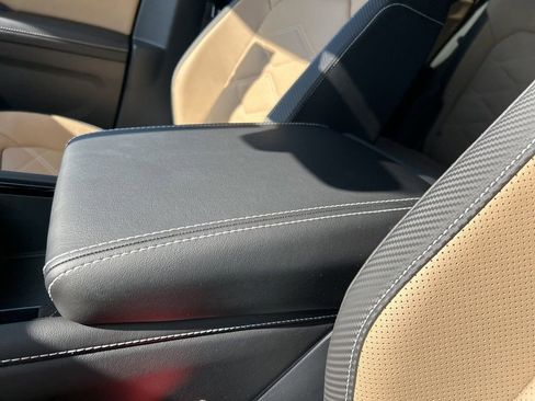 New 2026 Volkswagen Atlas Cross Sport SE image 38