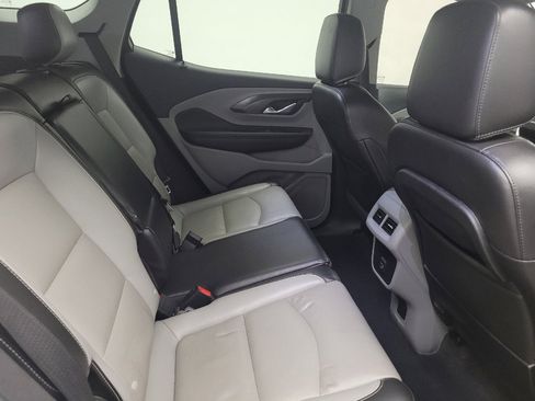 Used 2022 GMC Terrain SLT image 19