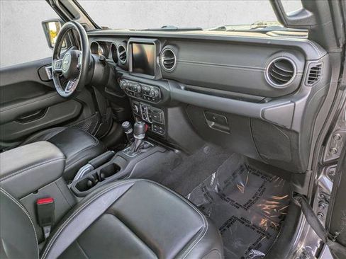 Used 2021 Jeep Wrangler Unlimited Sahara image 20