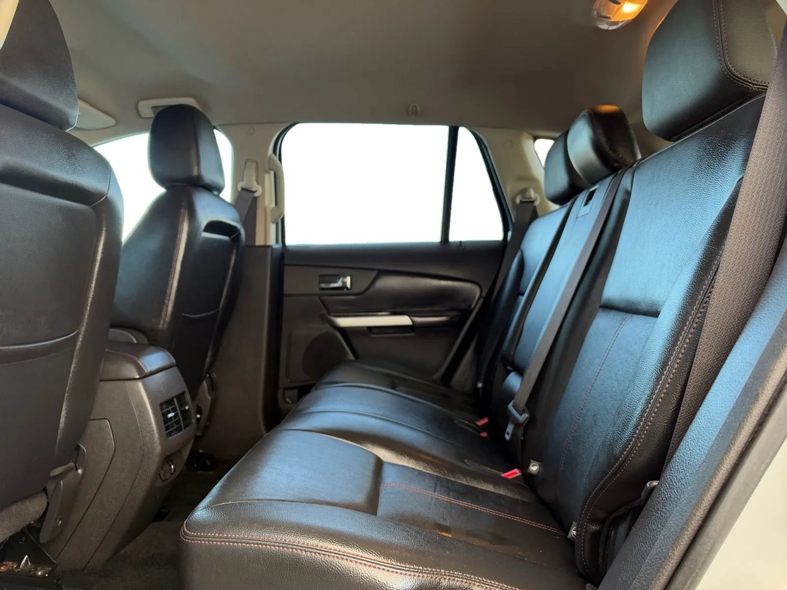 Used 2013 Ford Edge SEL FWD image 16