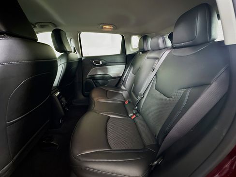 Used 2022 Jeep Compass Latitude image 26