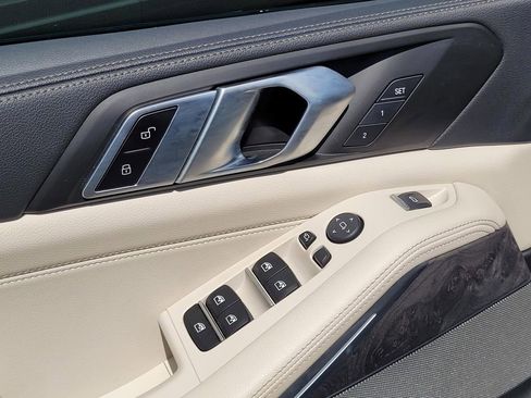 Used 2020 BMW X5 sDrive40i w/ M Sport Package image 12