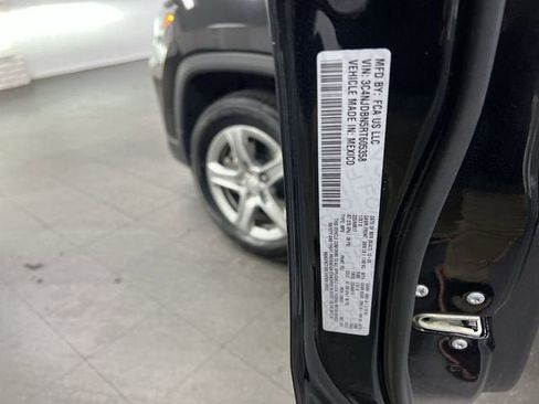 Used 2024 Jeep Compass Latitude AWD/4WD image 33