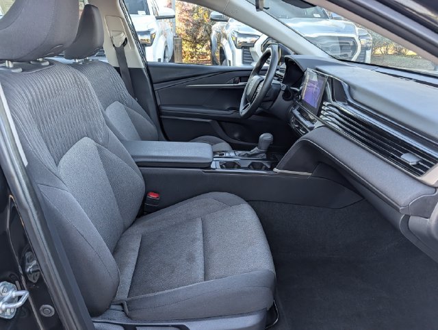 Used 2025 Toyota Camry LE FWD image 31