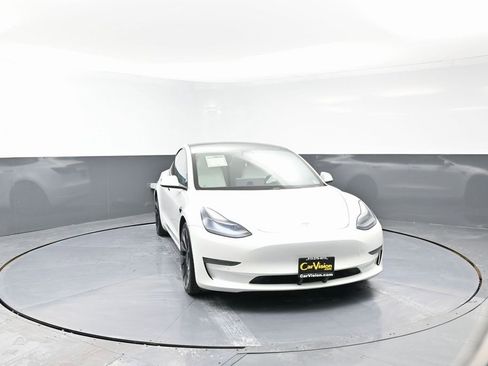 Used 2021 Tesla Model 3 Performance image 2