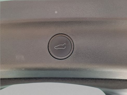 Used 2024 Tesla Model Y Long Range RWD image 26