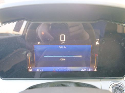 Used 2025 Chevrolet Trax LT image 36