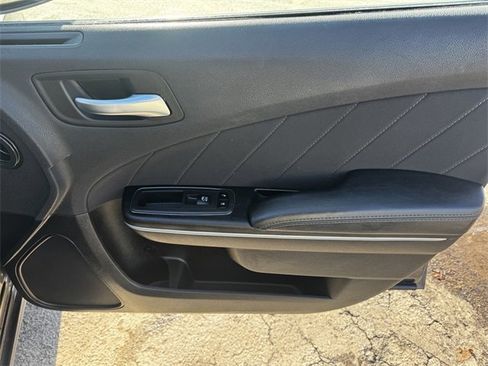 Certified 2022 Dodge Charger SXT w/ Cold Weather Package image 12