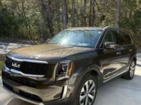 Used 2022 Kia Telluride S AWD/4WD image 1