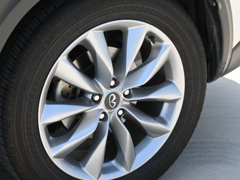 Used 2019 INFINITI QX50 Luxe FWD image 11