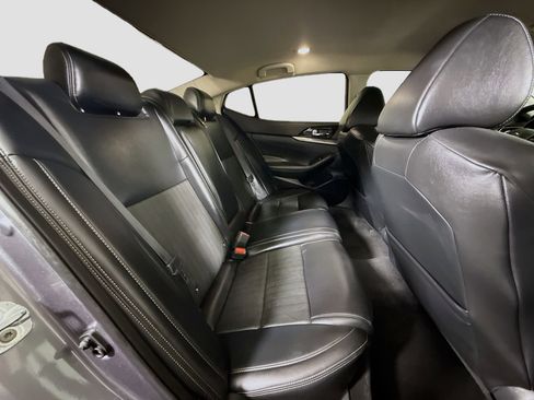 Used 2021 Nissan Maxima 3.5 SV w/ Floor Mat Group FWD image 27