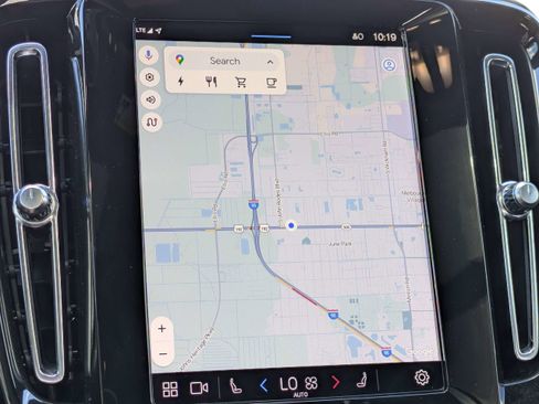 Certified 2024 Volvo XC40 Recharge Plus w/ Protection Package Premier image 30