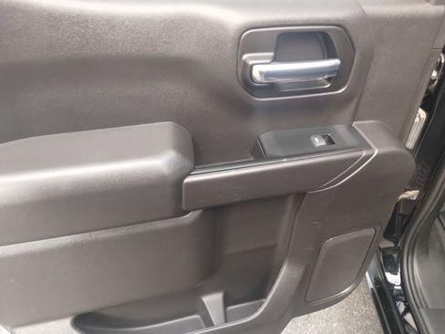 Used 2022 Chevrolet Silverado 1500 Custom image 16