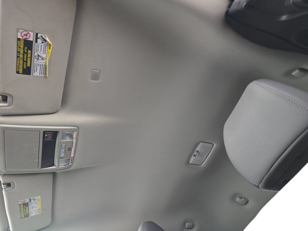 Used 2021 Toyota Tacoma SR5 RWD image 28