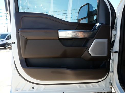 Used 2025 Ford F450 King Ranch w/ Chrome Package image 17