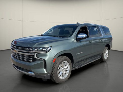 Used 2023 Chevrolet Suburban Premier AWD/4WD image 3