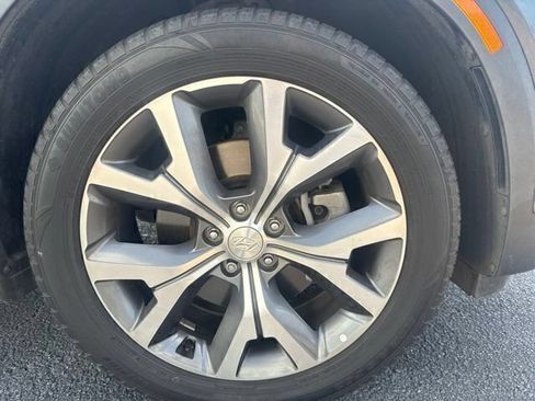 Used 2022 Hyundai Palisade SEL w/ Premium Package FWD image 4