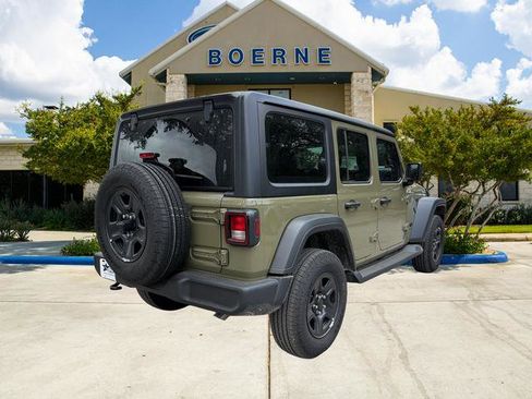Used 2026 Jeep Wrangler Unlimited Sport AWD/4WD image 5