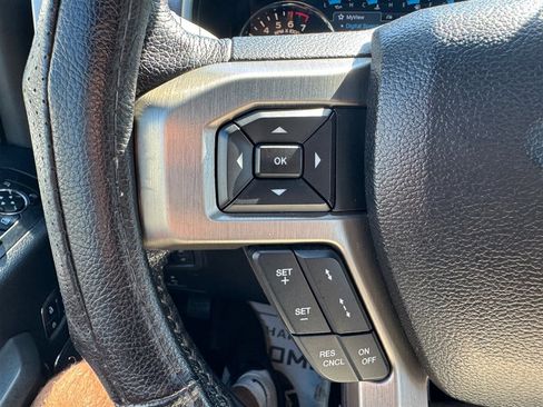 Used 2015 Ford F150 Platinum w/ Equipment Group 701A Luxury AWD/4WD image 14