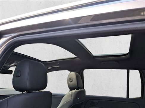 Used 2026 Mercedes-Benz GLB 250 image 19